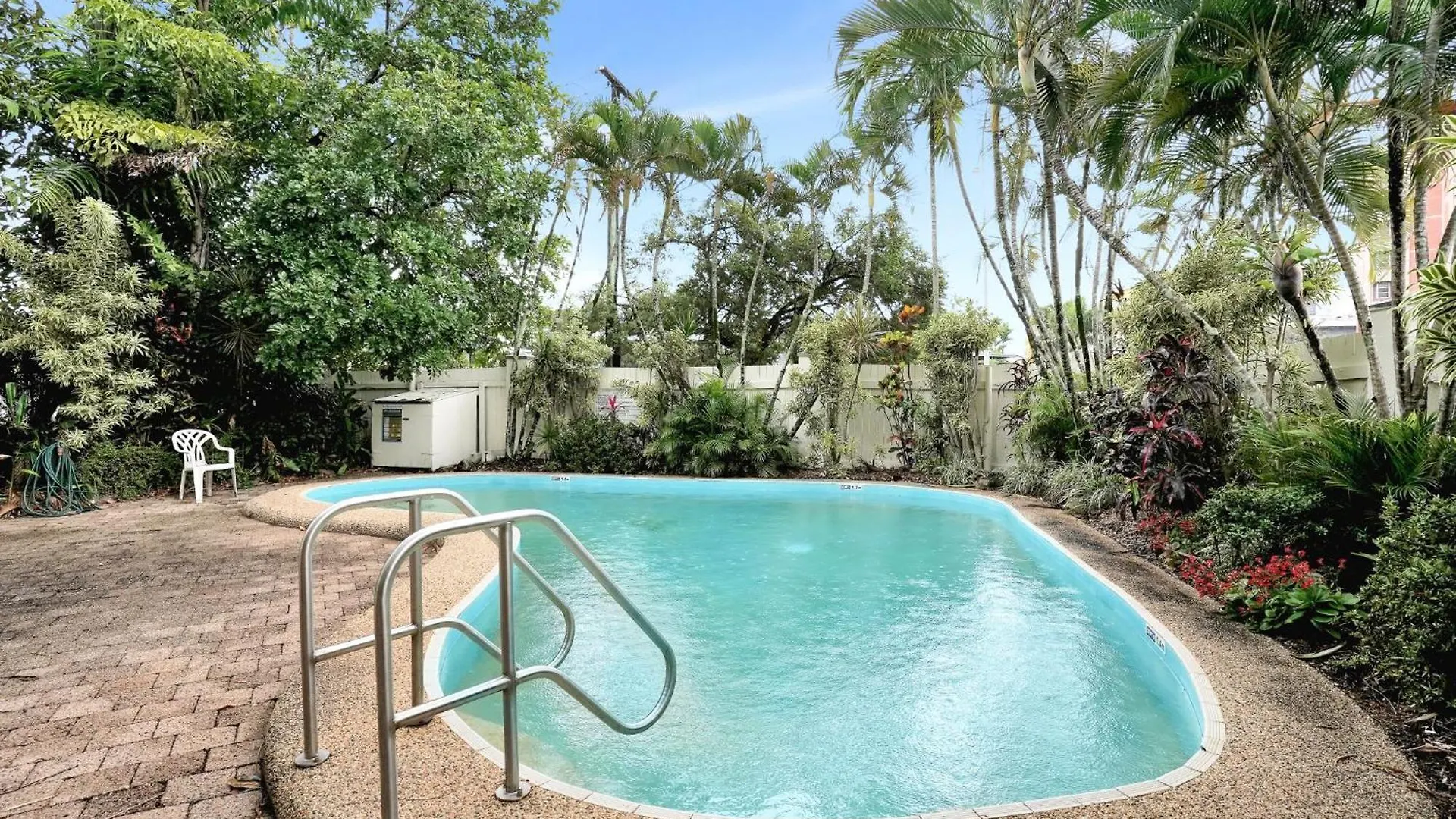 Apartment Living On Lake Cairns Australia